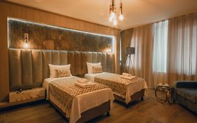 Edrin Goezde Hotel